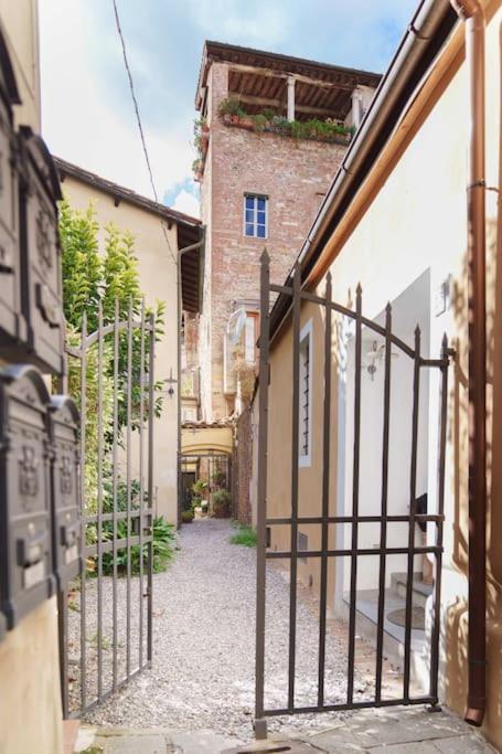 Corte Paolina - Charming Courtyard Inside ลุคคา ภายนอก รูปภาพ